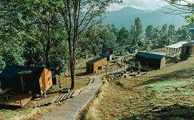 Bobocabin Gunung Mas, Puncak